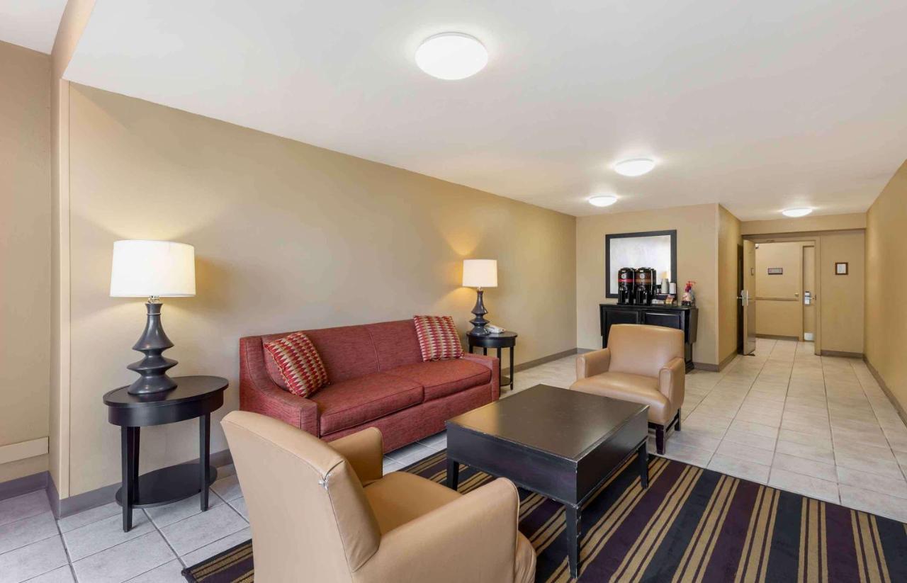 Suburban Studios Copley Akron West מראה חיצוני תמונה