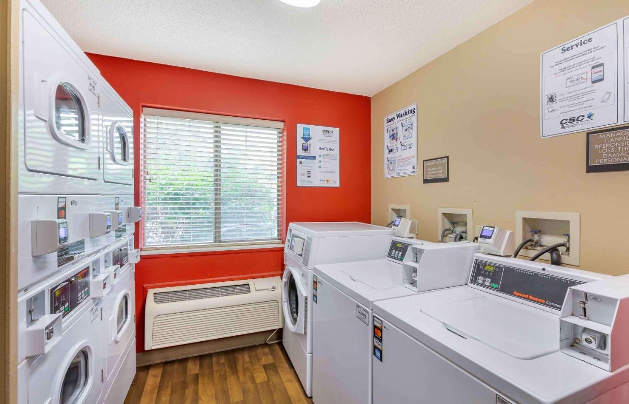 Suburban Studios Copley Akron West מראה חיצוני תמונה