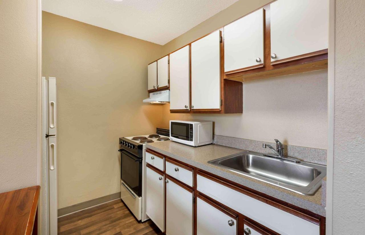Suburban Studios Copley Akron West מראה חיצוני תמונה